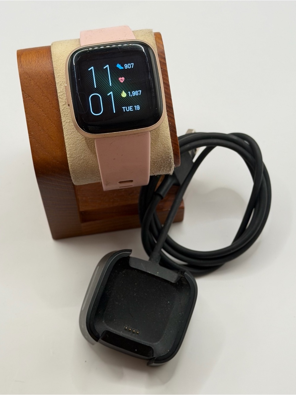 Fitbit Versa 2, Tested, Charger Included,  Pink/rose Gold, Fitness Tracker